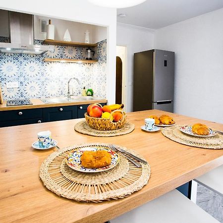 Romantic Sea View Studio, Steps Away From The Beach Antibes Esterno foto