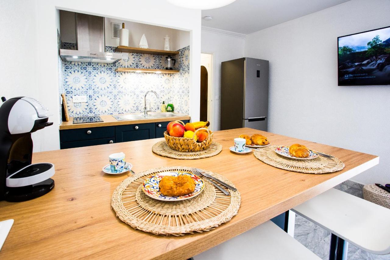 Romantic Sea View Studio, Steps Away From The Beach Antibes Esterno foto